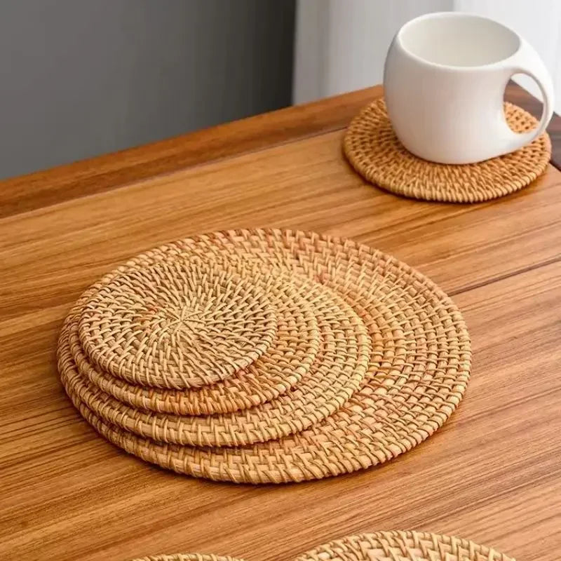 Round natural rattan cup mat for hot insulation and table padding, hand woven kitchen decoration accessory
